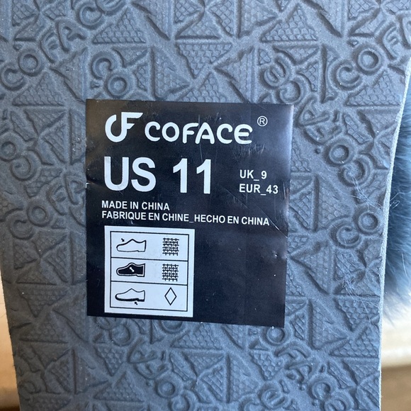 Coface Gray Furry Slippers with Rubber Soles NWT’s Size US 11, UK 9, EUR 43 - Picture 5 of 5